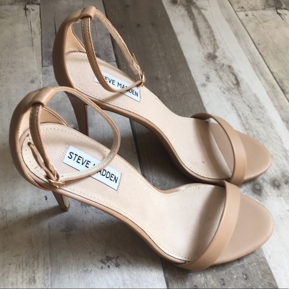 Woman’s Steve Madden Stecy Heels Nude